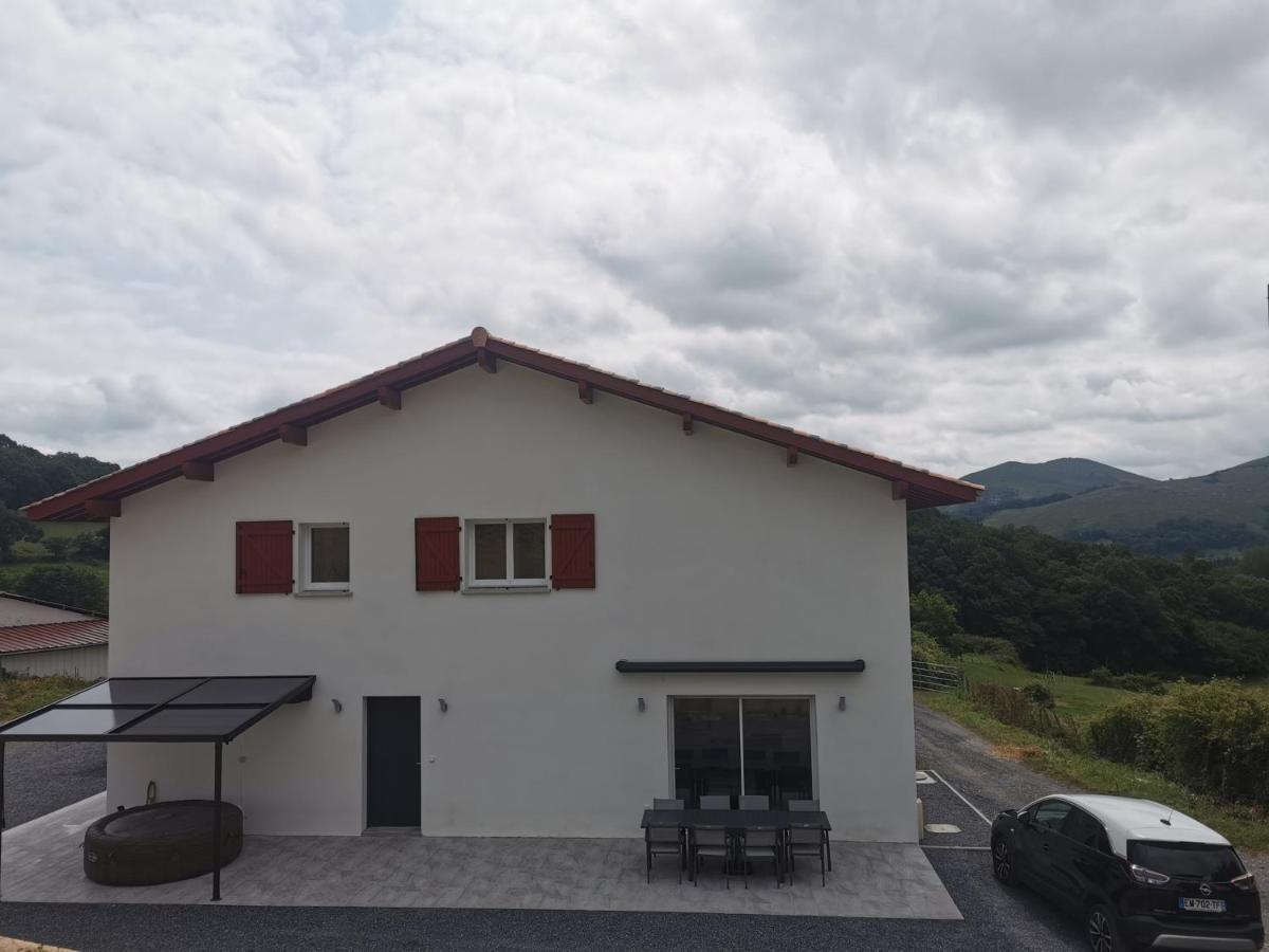 Maison Mitoyenne Au Coeur Du Pays Basque Saint-Esteben Exterior photo